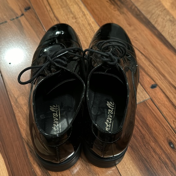 Leather shoes - Picture 2 of 5